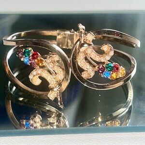 Vintage Oleg Cassini Pendant Hinged Cuff Bracelet Gold 
Rhinestones Faux Pearls